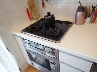 気損コンロとオーブン P2250118